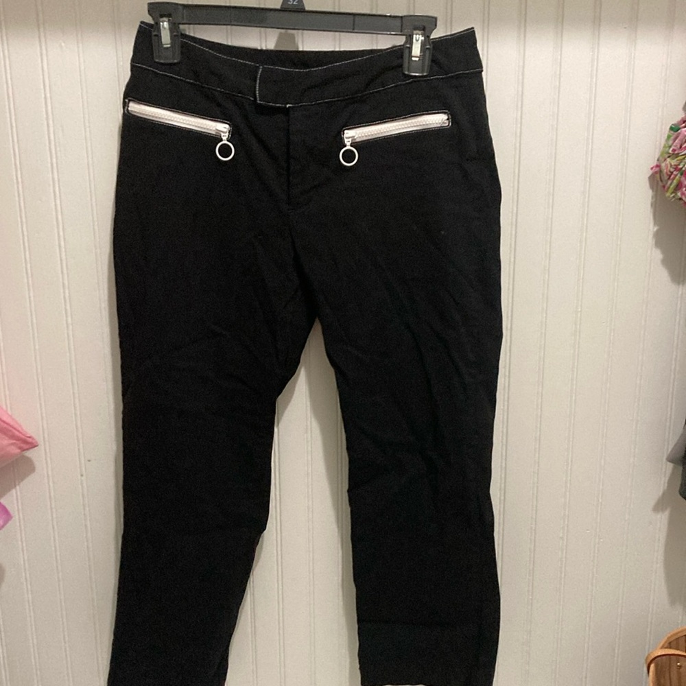 Women’s black capri pants